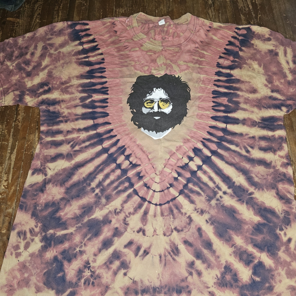 Tie-Dye Graphic T-Shirt